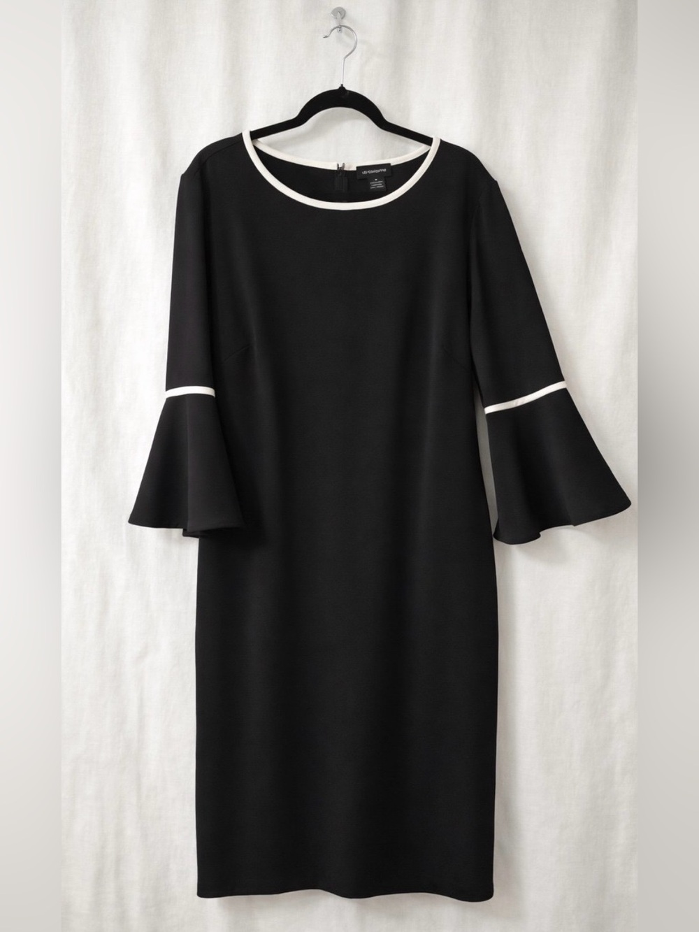Liz Claiborne Black Ivory Trim Bell Sleeve Dress Size 18 NWT